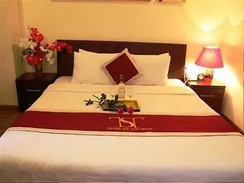Truong Son Tung 1 - Beautiful Beach Hotel Da Nang 3*,  Vietnam